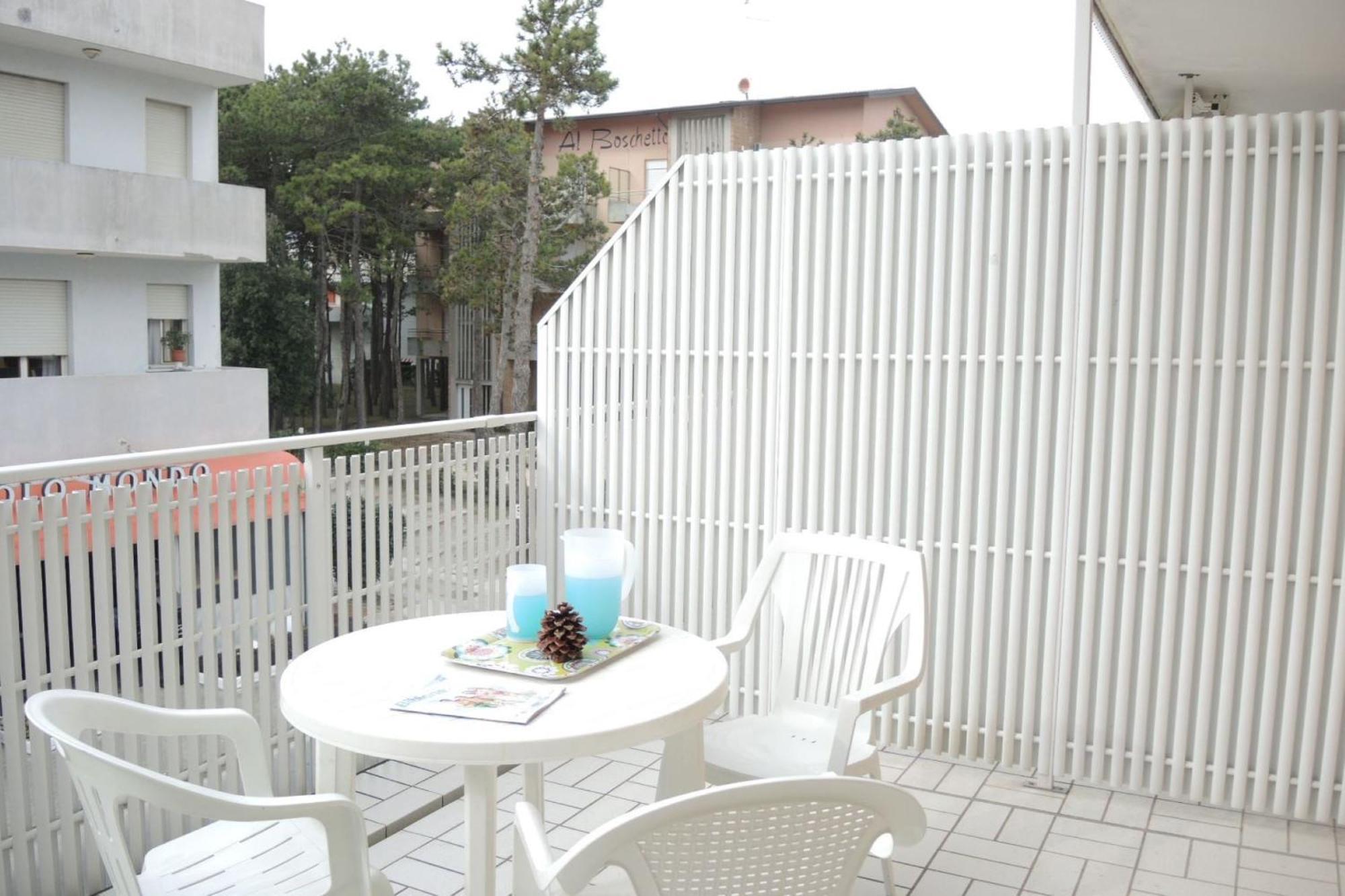 Apartment Adorable Flat 250 M From The