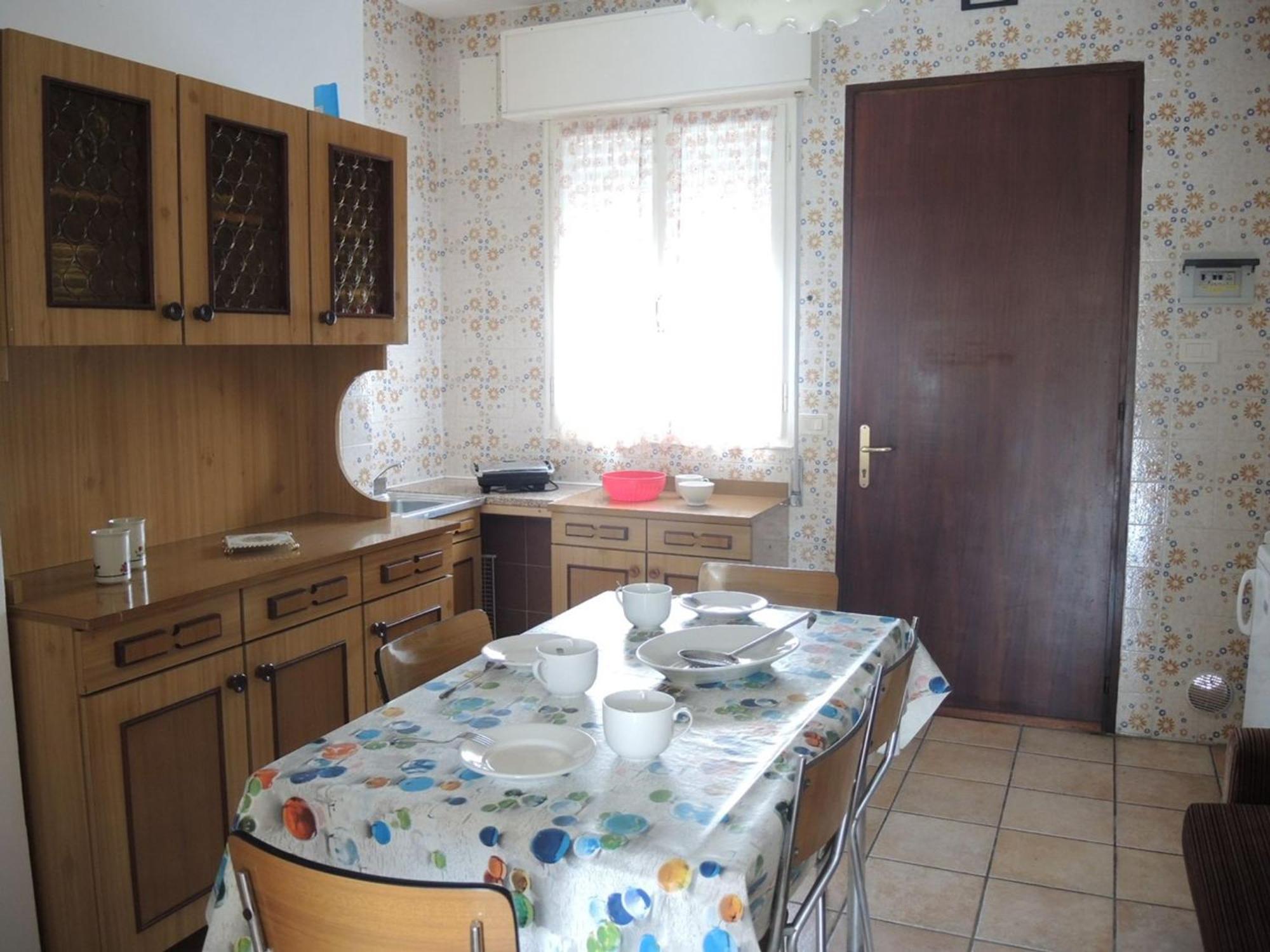 Adorable Flat 250 M From The Apartment *