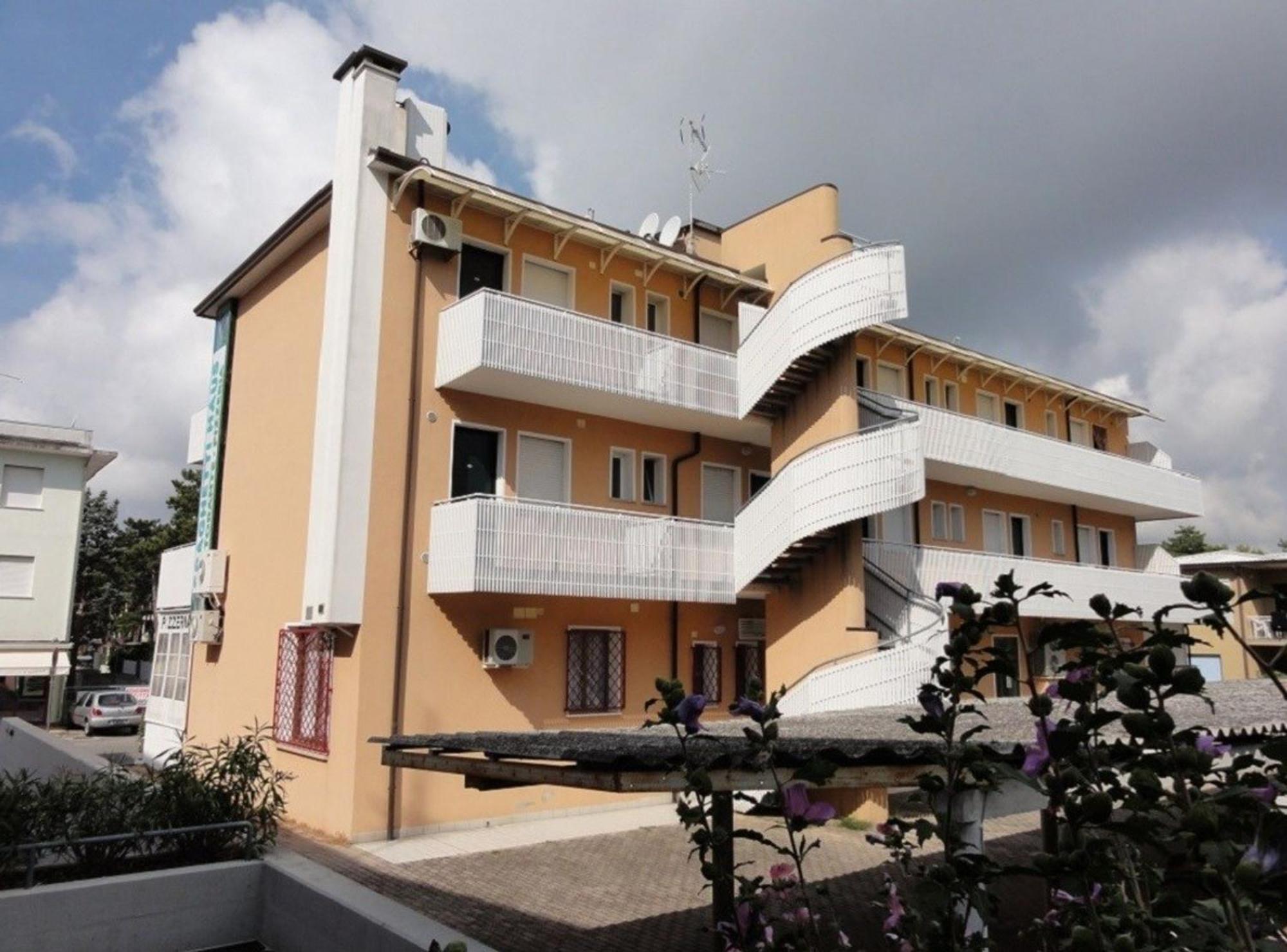 Adorable Flat 250 M From The Apartment Bibione